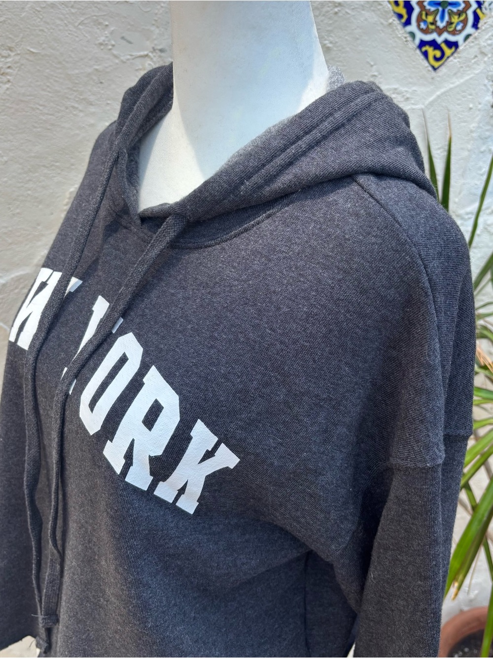 Cropped Black 'New York' Pullover Hoodie - Picture 2 of 9